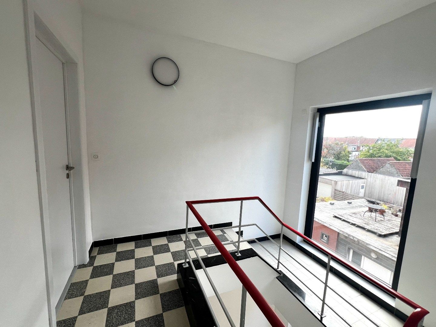 Energiezuinig en instapklaar appartement te huur in hartje Harelbeke! foto 5