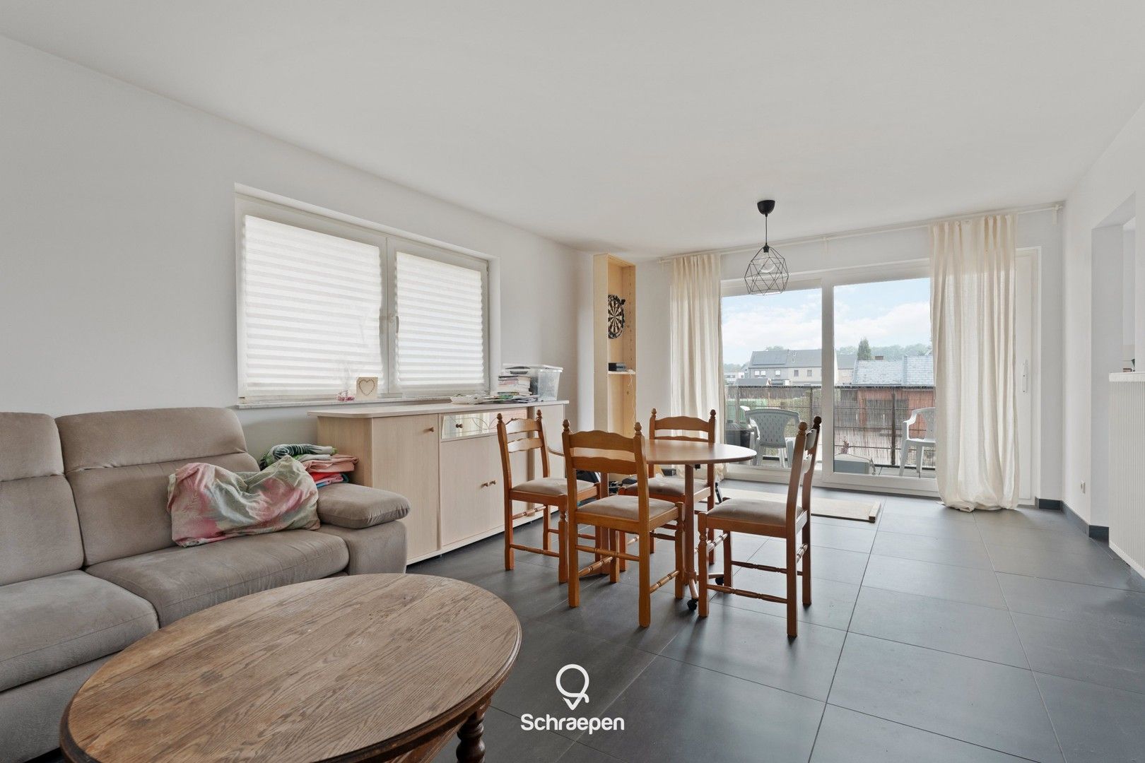Instapklaar appartement met 2 slpks en garage op wandelafstand van centrum-Zonhoven! foto 2