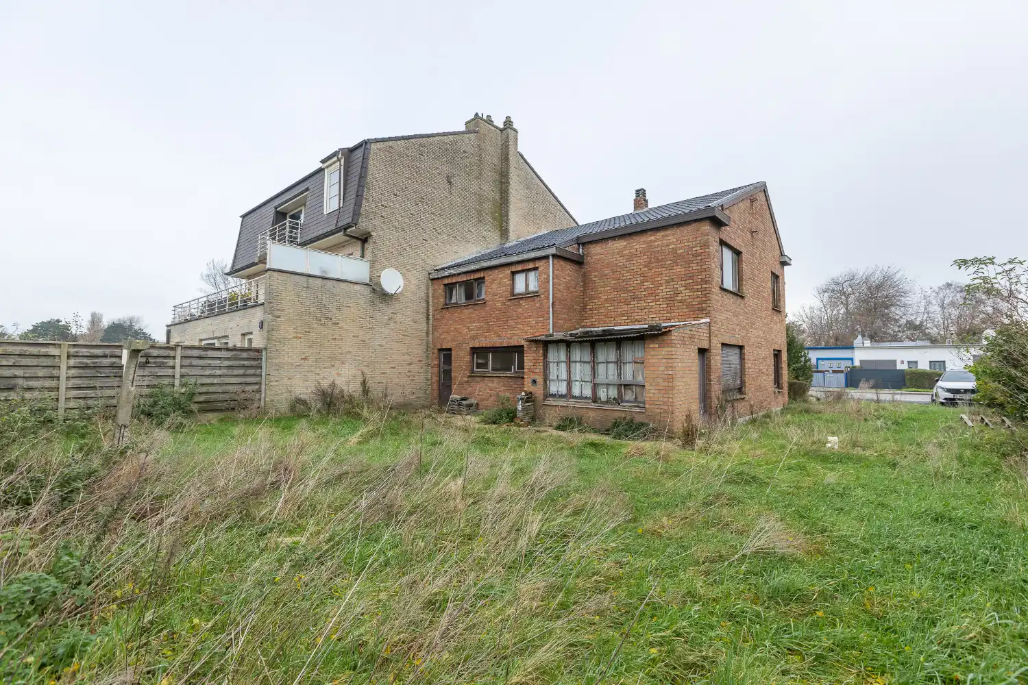 Te renoveren woning op uitstekende locatie foto 30