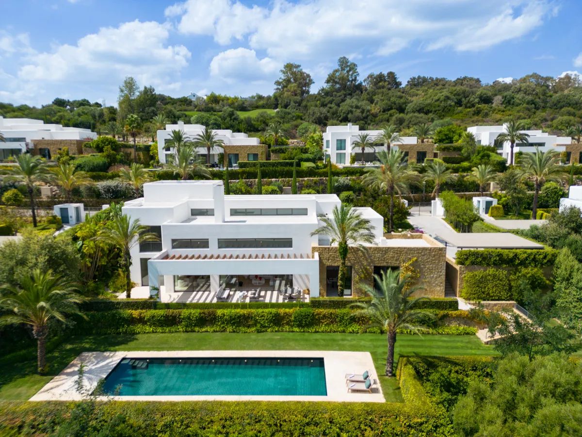 Spectaculaire villa aan prestigieus golf resort met ongelooflijk zicht foto {{pictureIndex}}