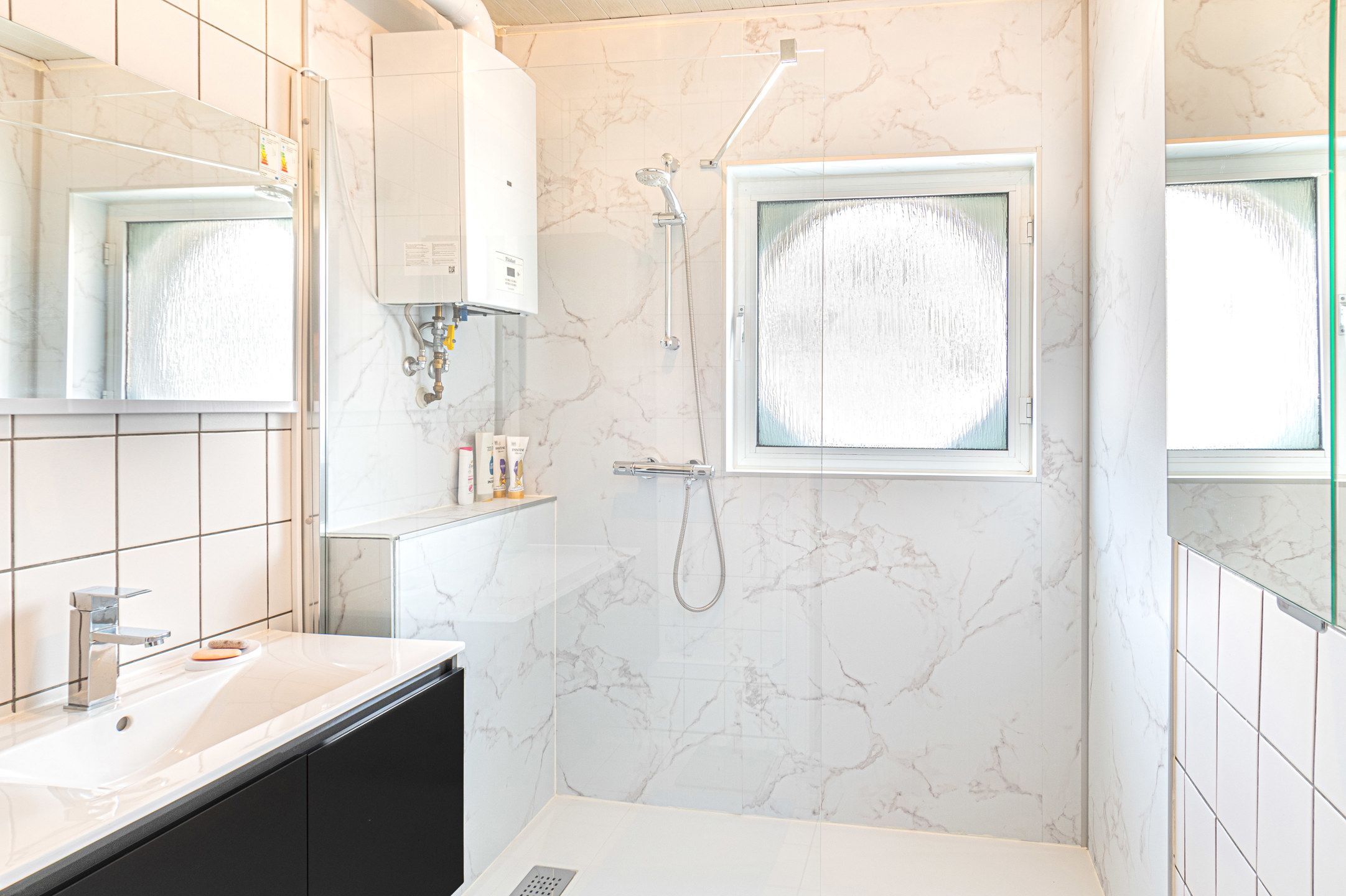 Gezinswoning met garage in hartje Willebroek foto 17