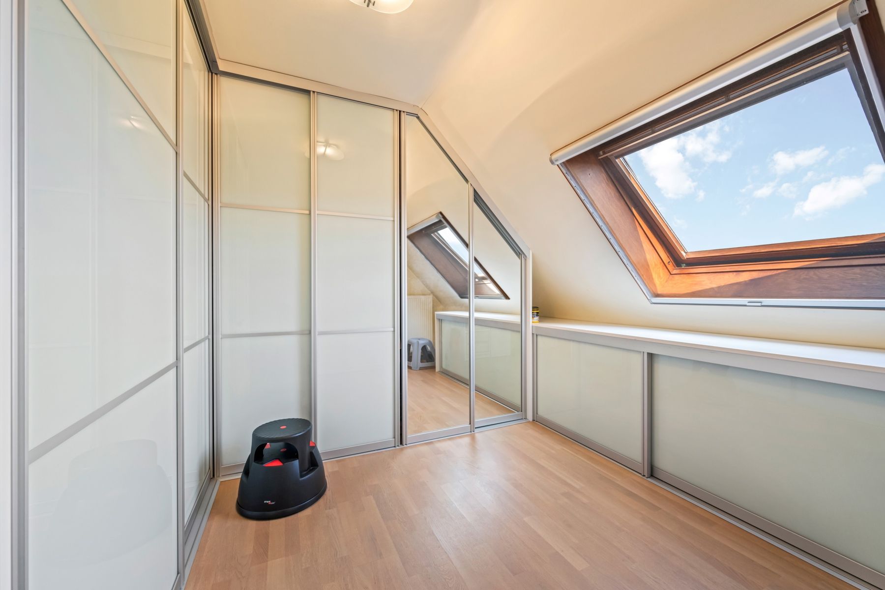 Te Sint-Kruis: Energiezuinige woning met ruimte en comfort. foto 18