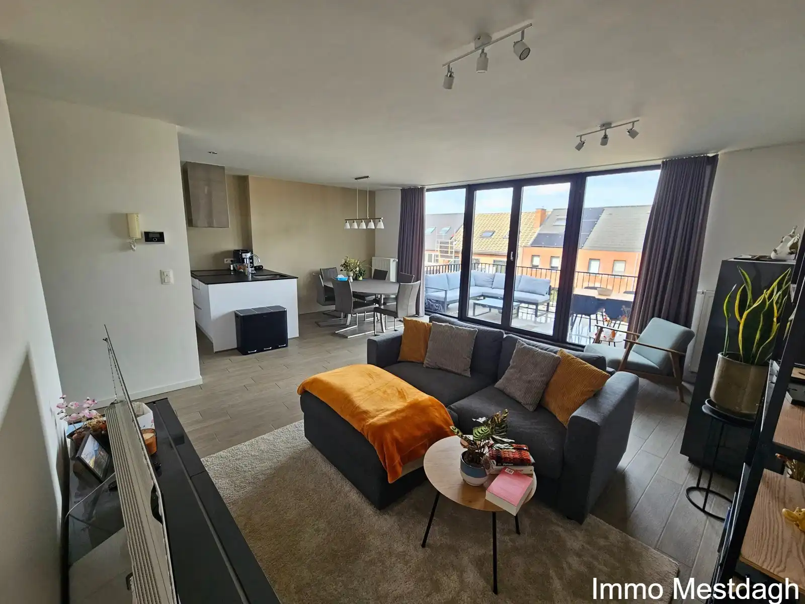 Te huur in Diest: Modern, energiezuinig appartement met terras foto 6