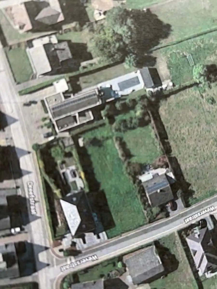 Bouwgrond van 870 m² foto {{pictureIndex}}