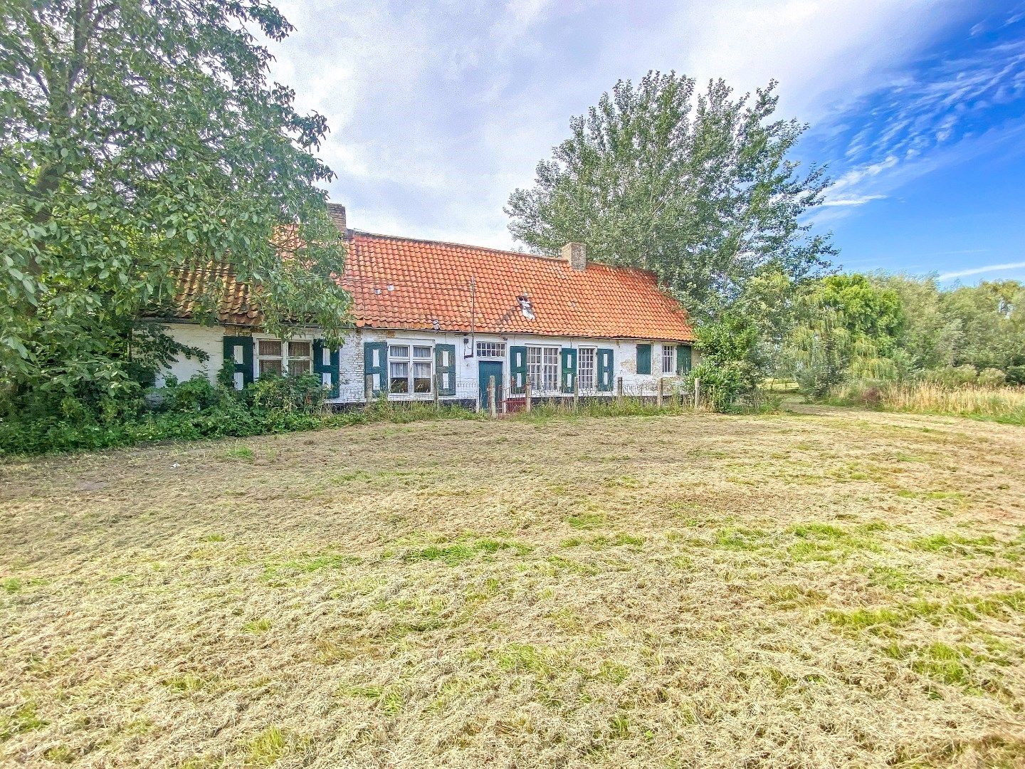 Te renoveren hoeve met veel potentieel in Alveringem. foto 6