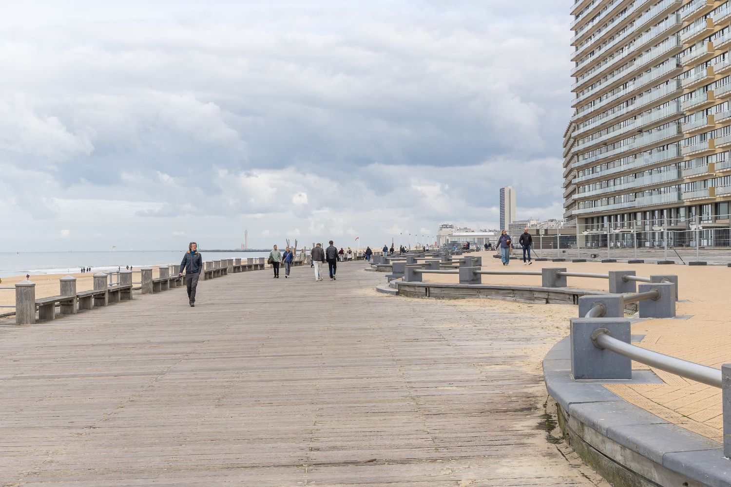 Instapklare studio met frontaal zeezicht te Oostende foto 18