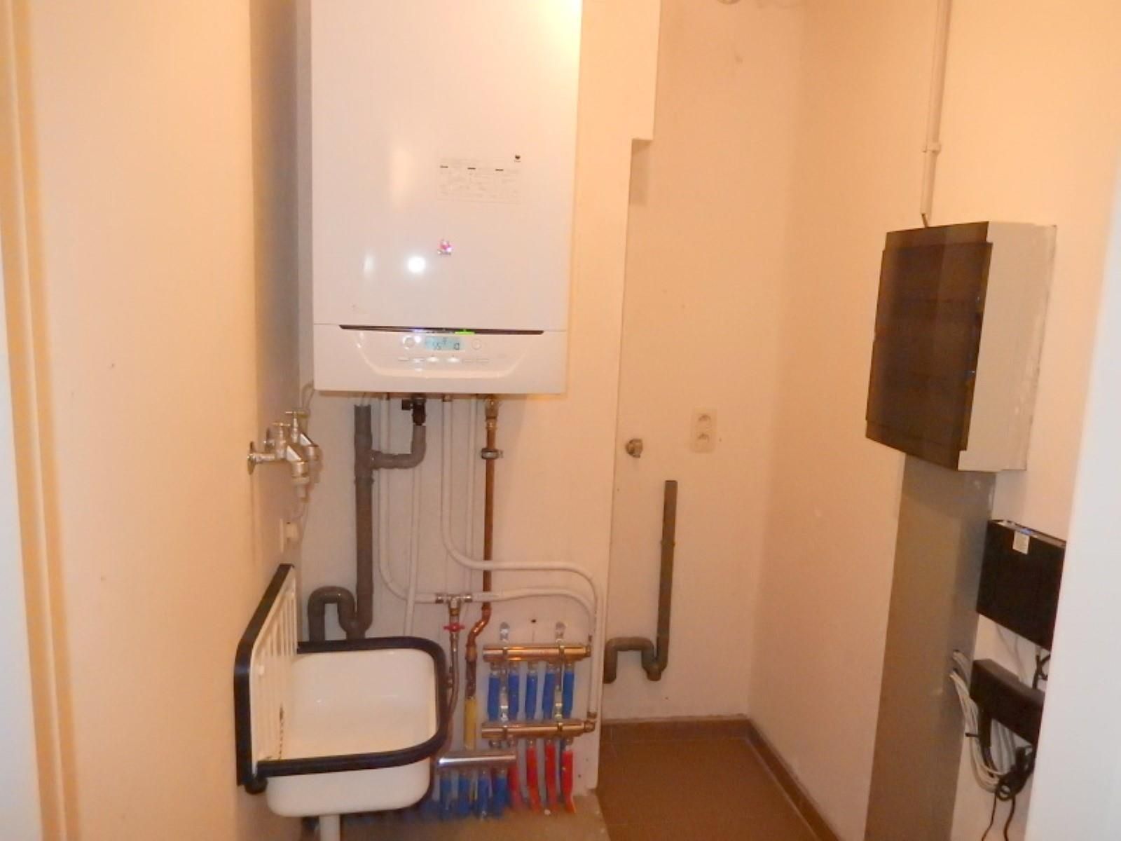 Gezellig 2-slaapkamer app. in het hartje van Erembodegem foto 12