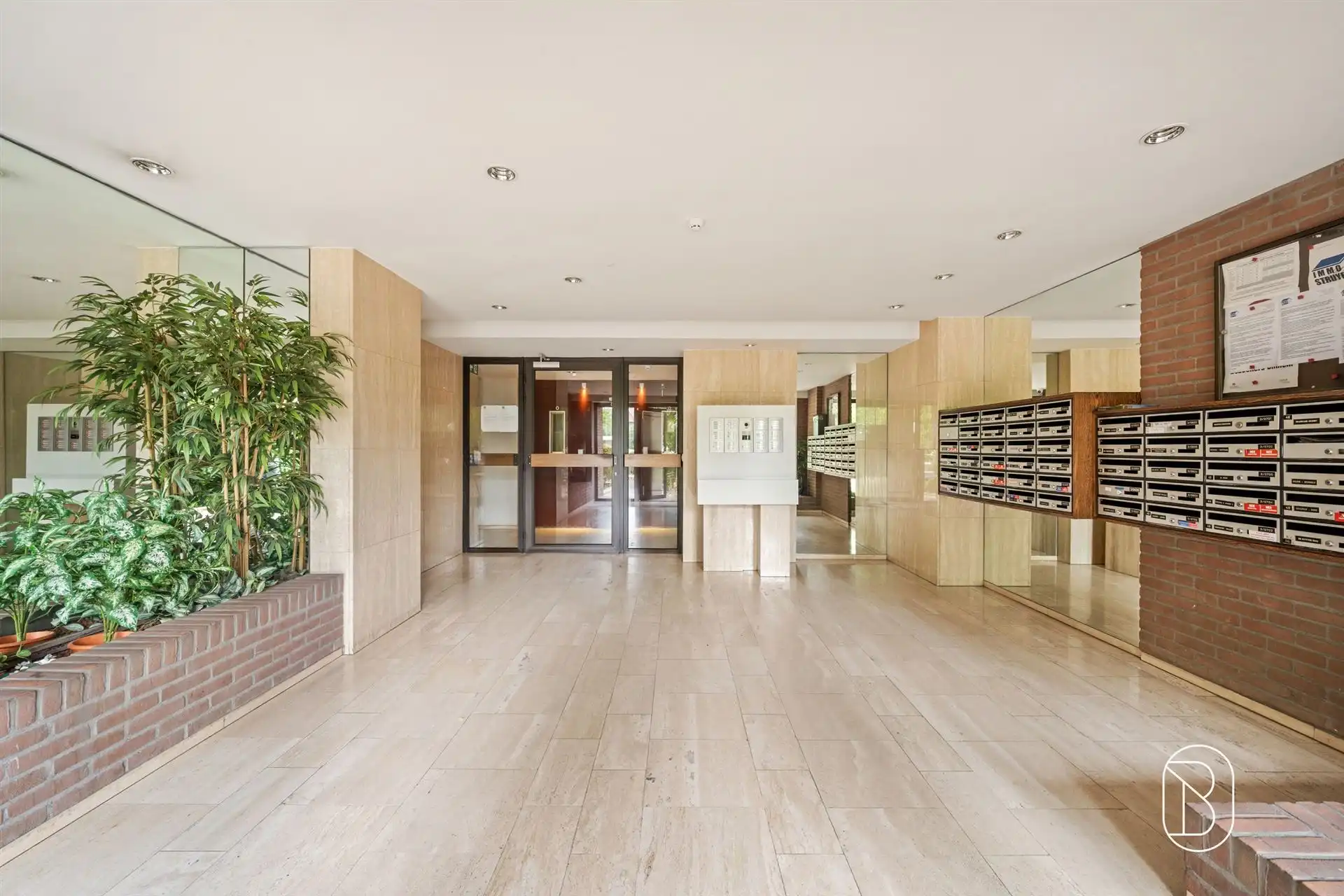 Ruim appartement met terras, groen zicht en parkeerplaats! foto 14