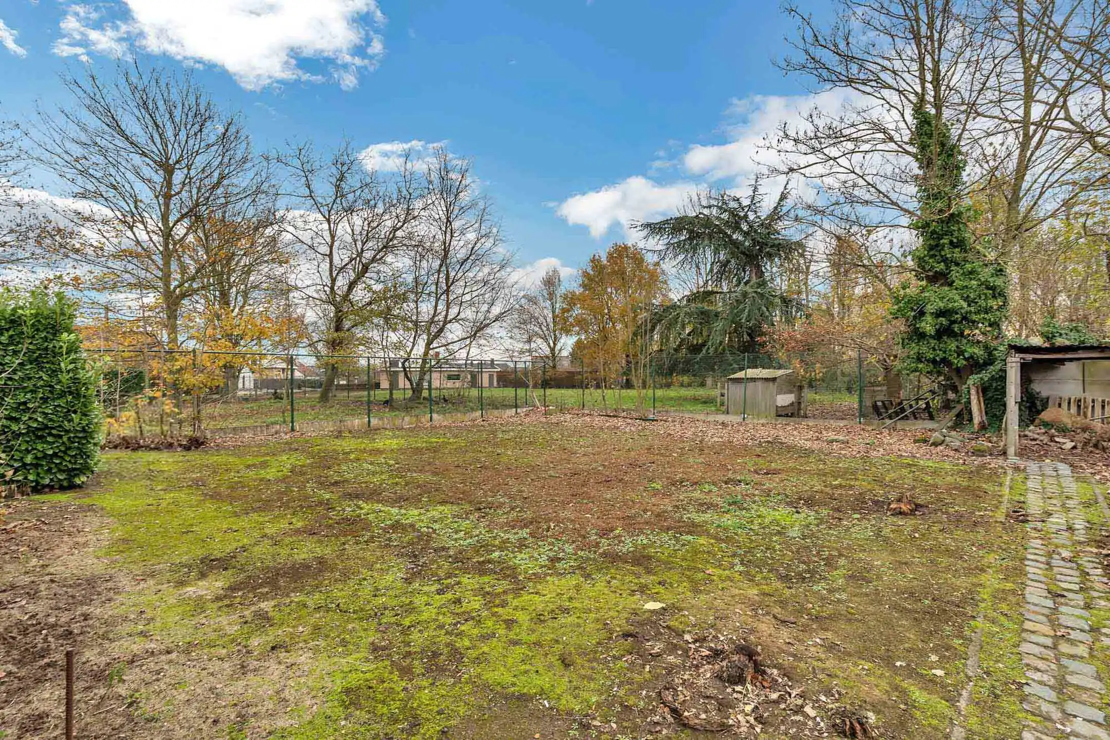 Ruime villa met loods en garage foto 19