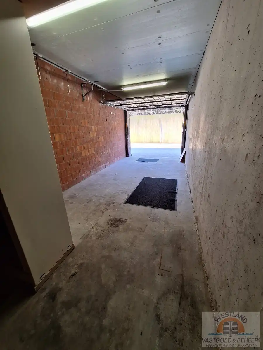 Toegankelijke garagebox vlakbij de dijk foto 4