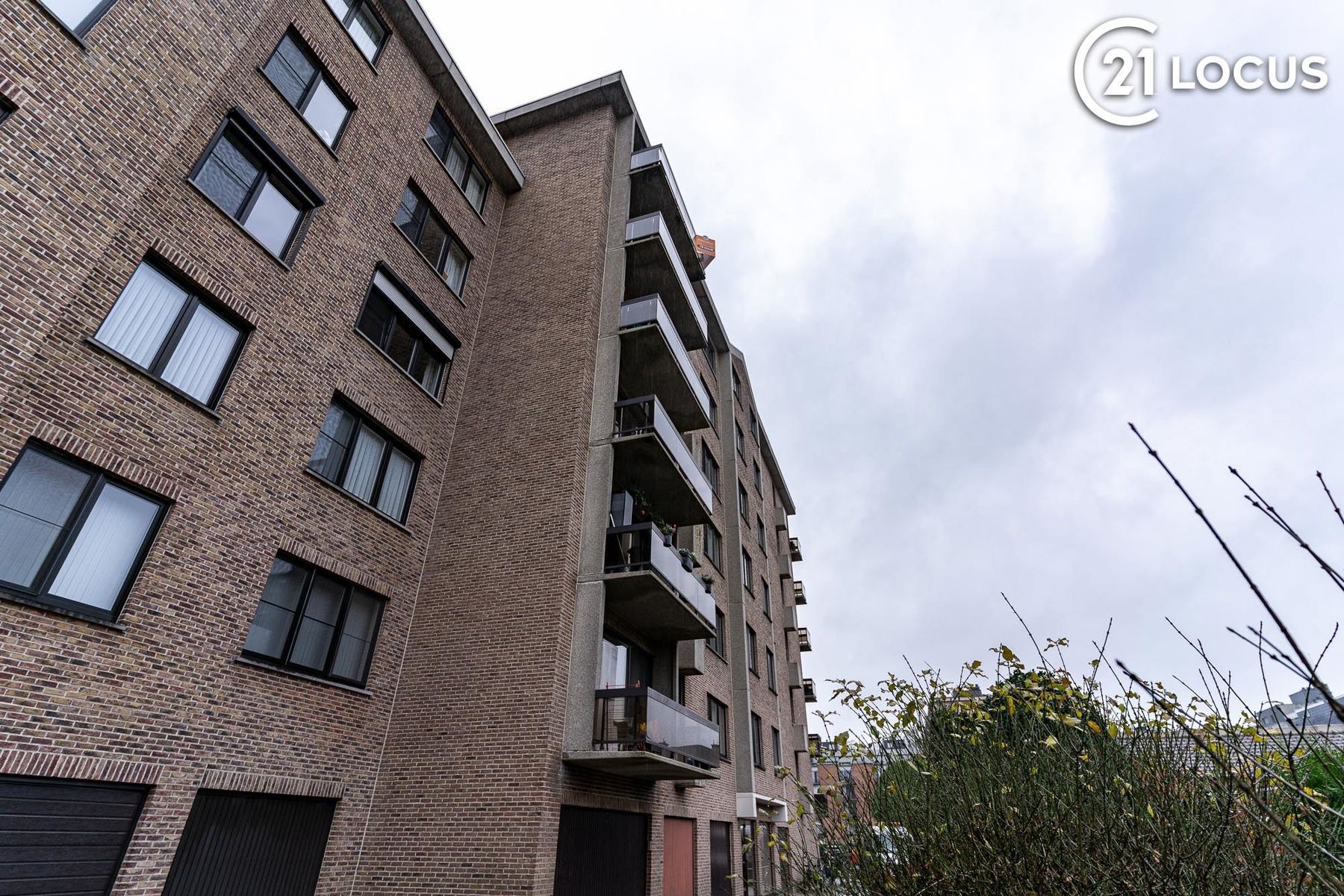 Ruim, Lichtrijk Appartement met Prachtig Uitzicht in Beveren foto 12