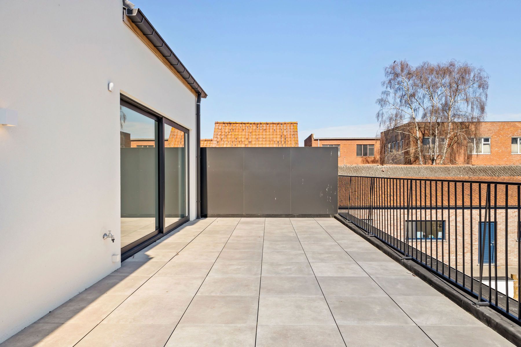 Nieuwbouwappartement met zéér ruim terras en groen zicht foto 11