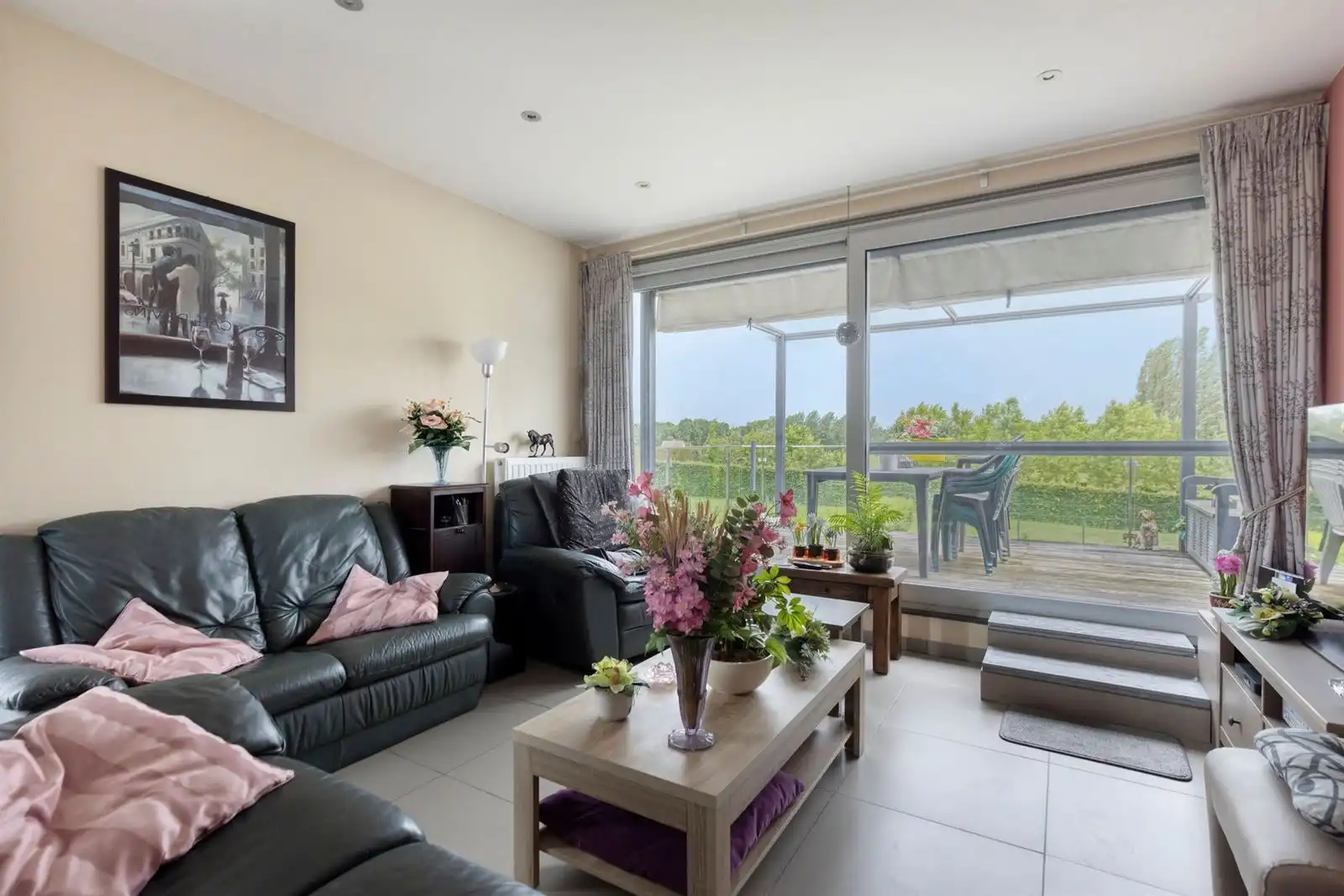 Ruim en recent duplex-appartement (120m²) met 4 terrassen en garage foto 6