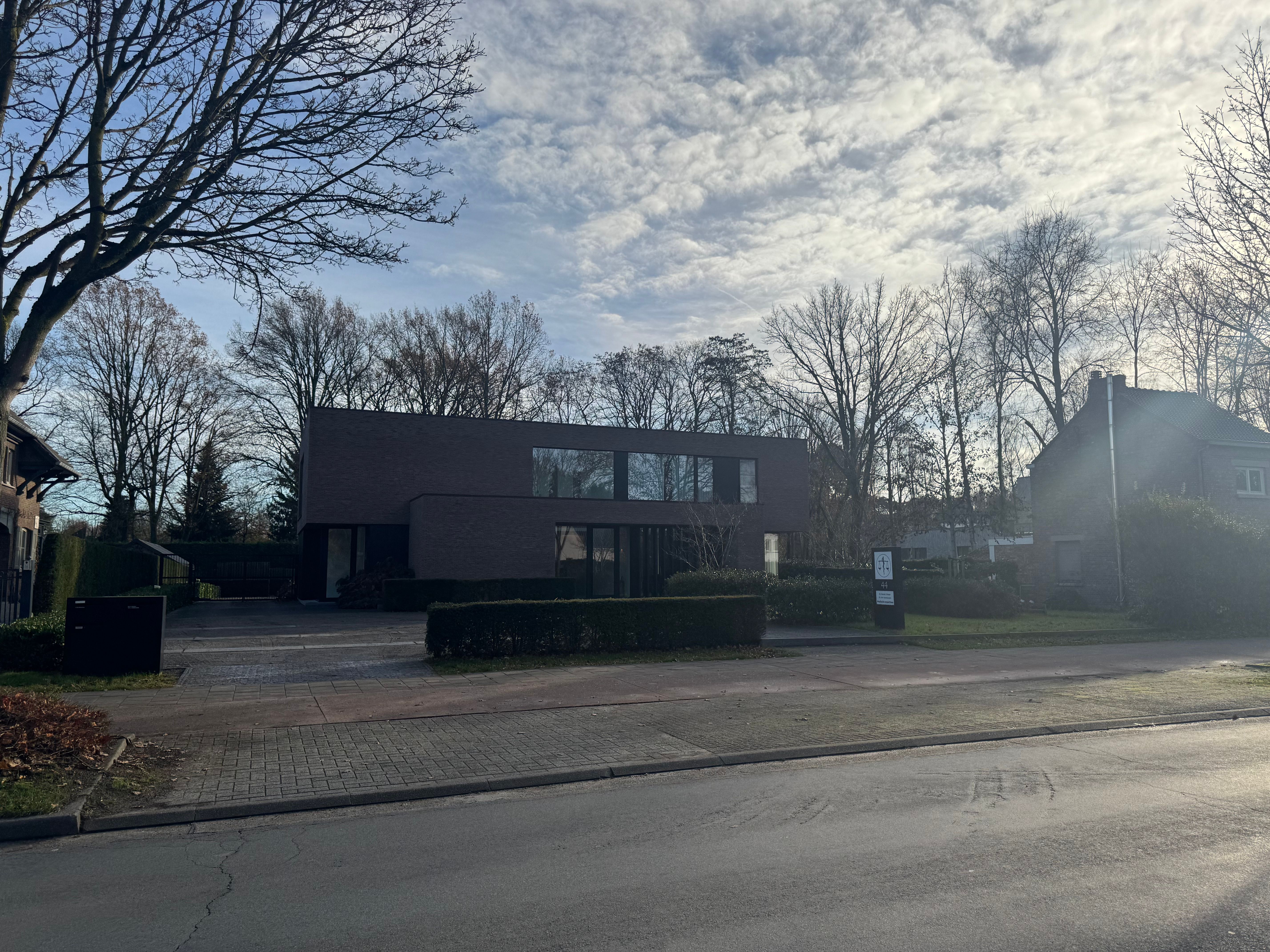 Gezellig appartement met 1 slaapkamer en een groot terras in Genk foto {{pictureIndex}}