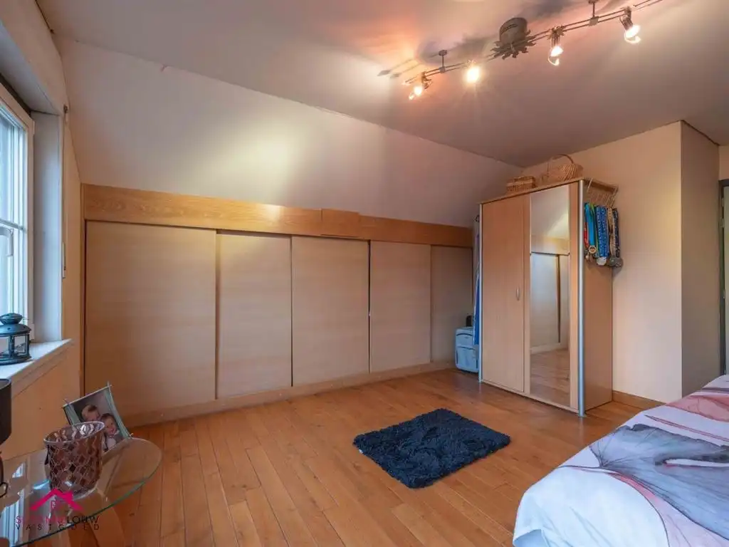 Verrassend ruime en gezellige, instapklare vrijstaande woning met paardenstal foto 31