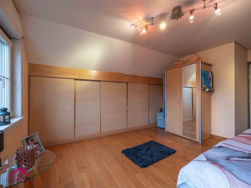 Verrassend ruime en gezellige, instapklare vrijstaande woning met paardenstal foto 31