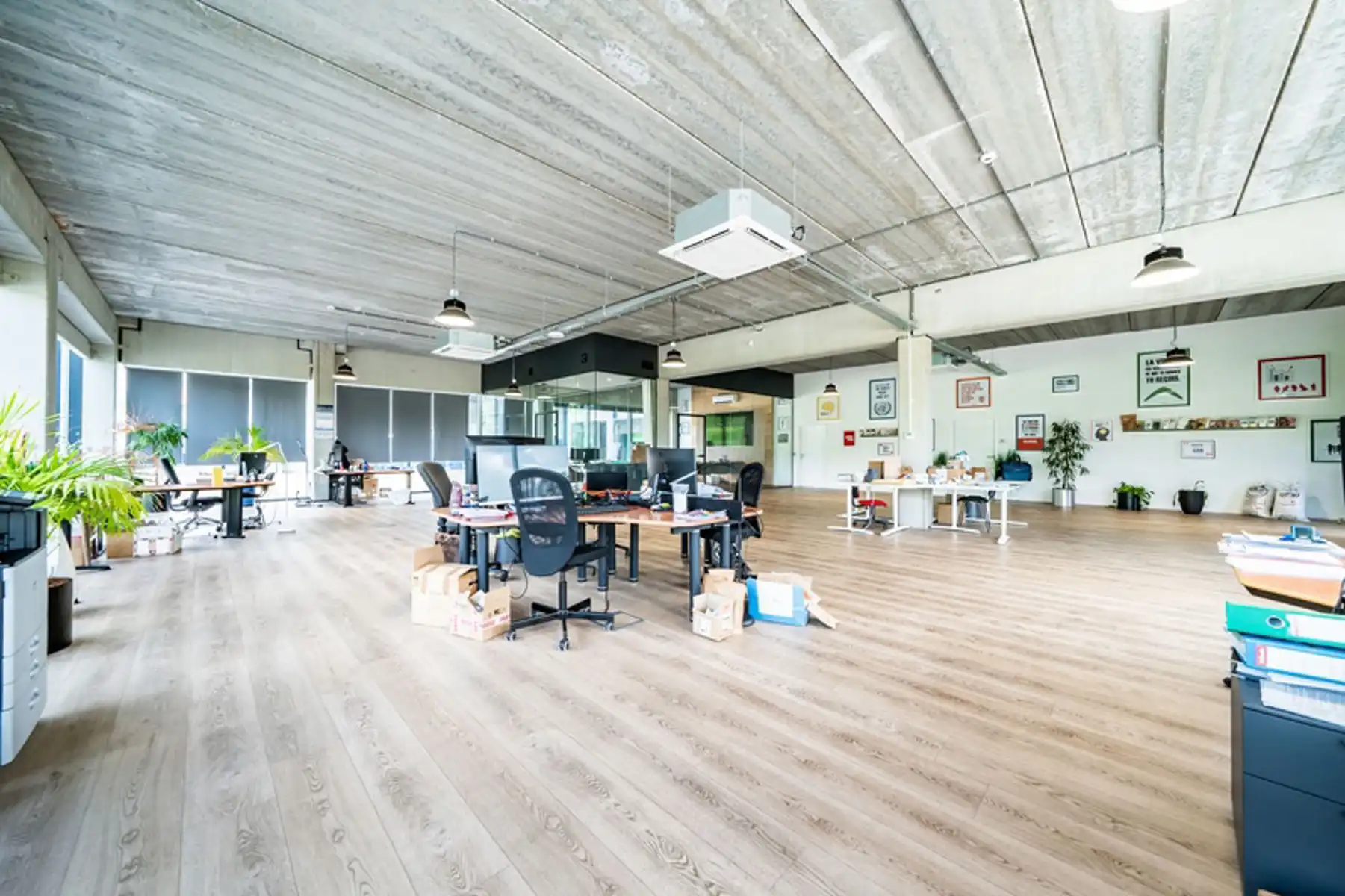 INDUSTRIELE SITE - 29.249 M² - DRIELANDENPUNT BE-NL-DE foto 9