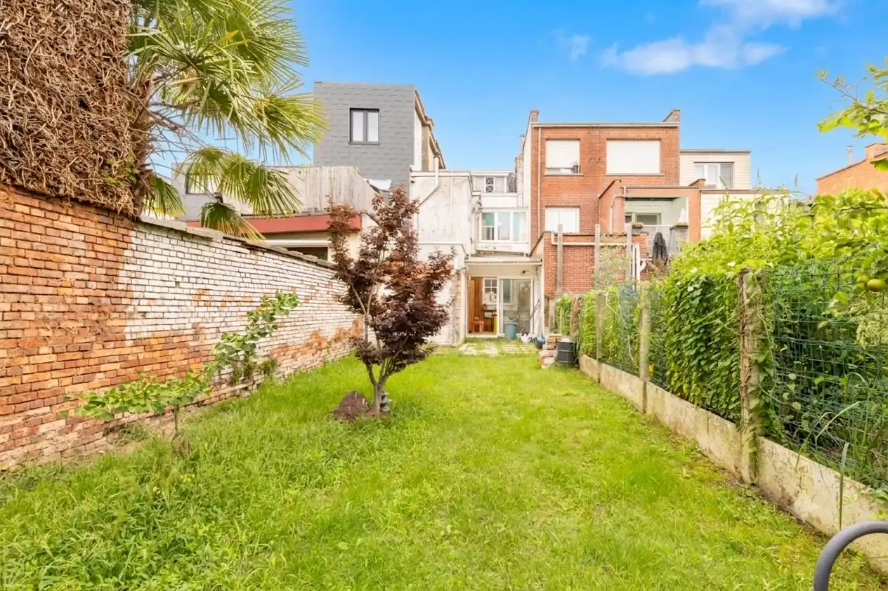 Woning met 4 slaapkamers en tuin op goede locatie foto 14