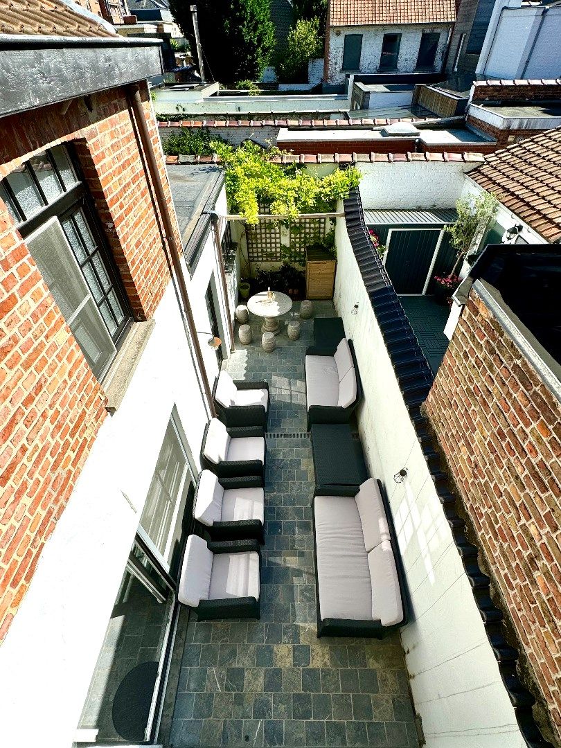 WONING MET 4 SLAAPKAMERS EN ZONNIGE STADSKOER (35M²) foto 3