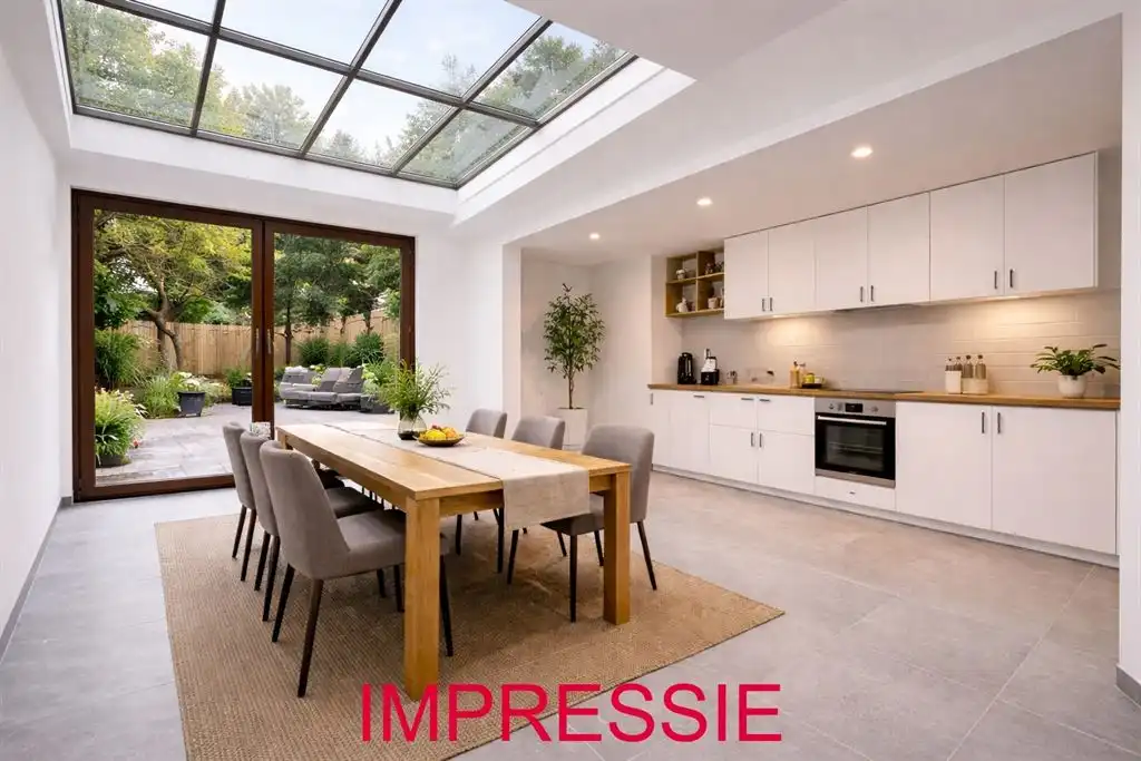 Verrassend ruime te renoveren woning met zonnige tuin foto 5