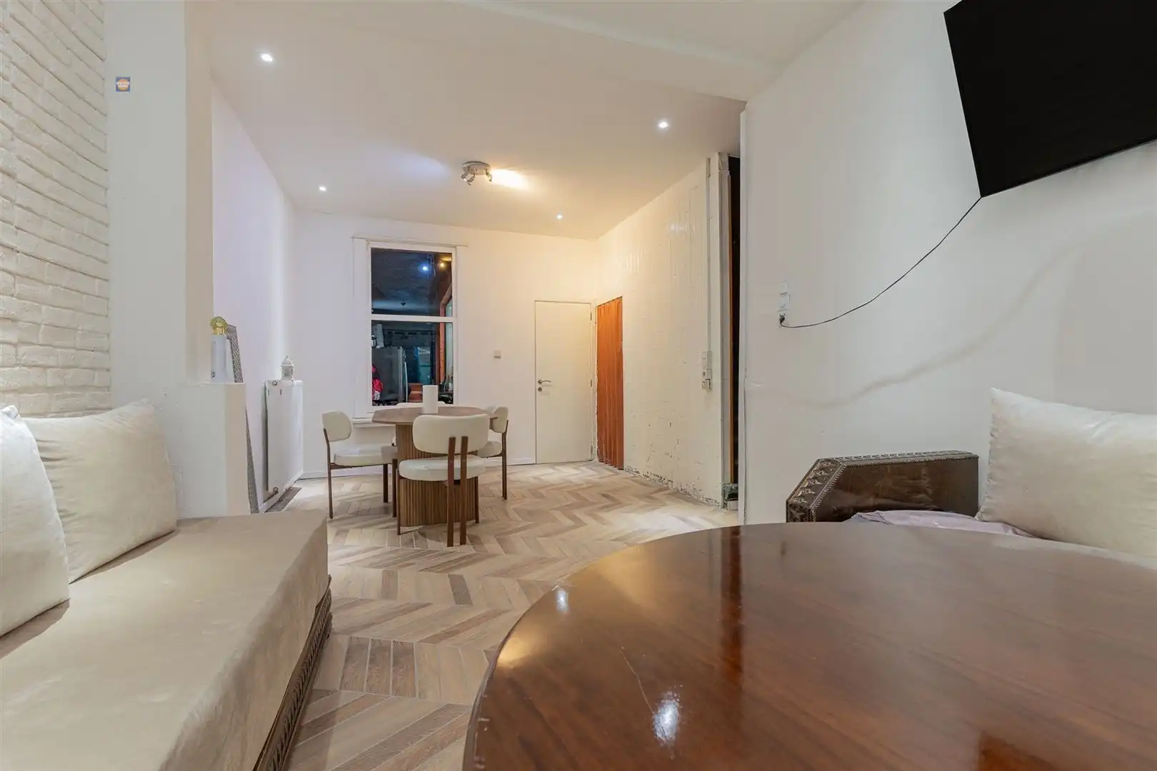 Charmante woning met renovatiepotentieel foto 3