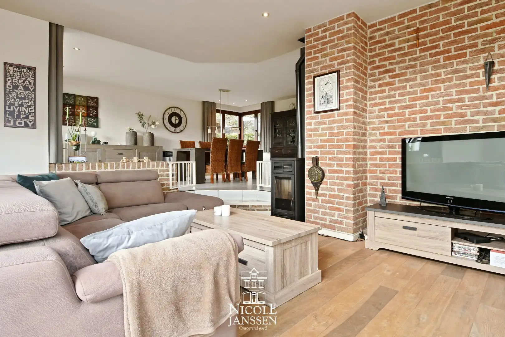 Vrijstaande gezinswoning foto 4