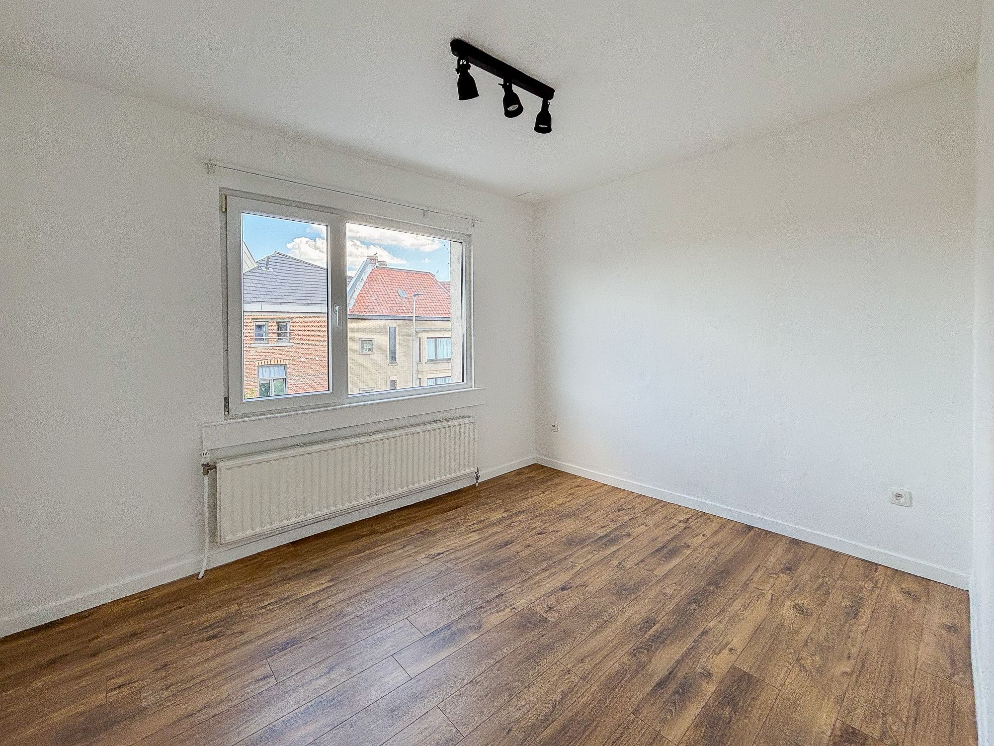 Lichtrijk appartement met terras foto 8