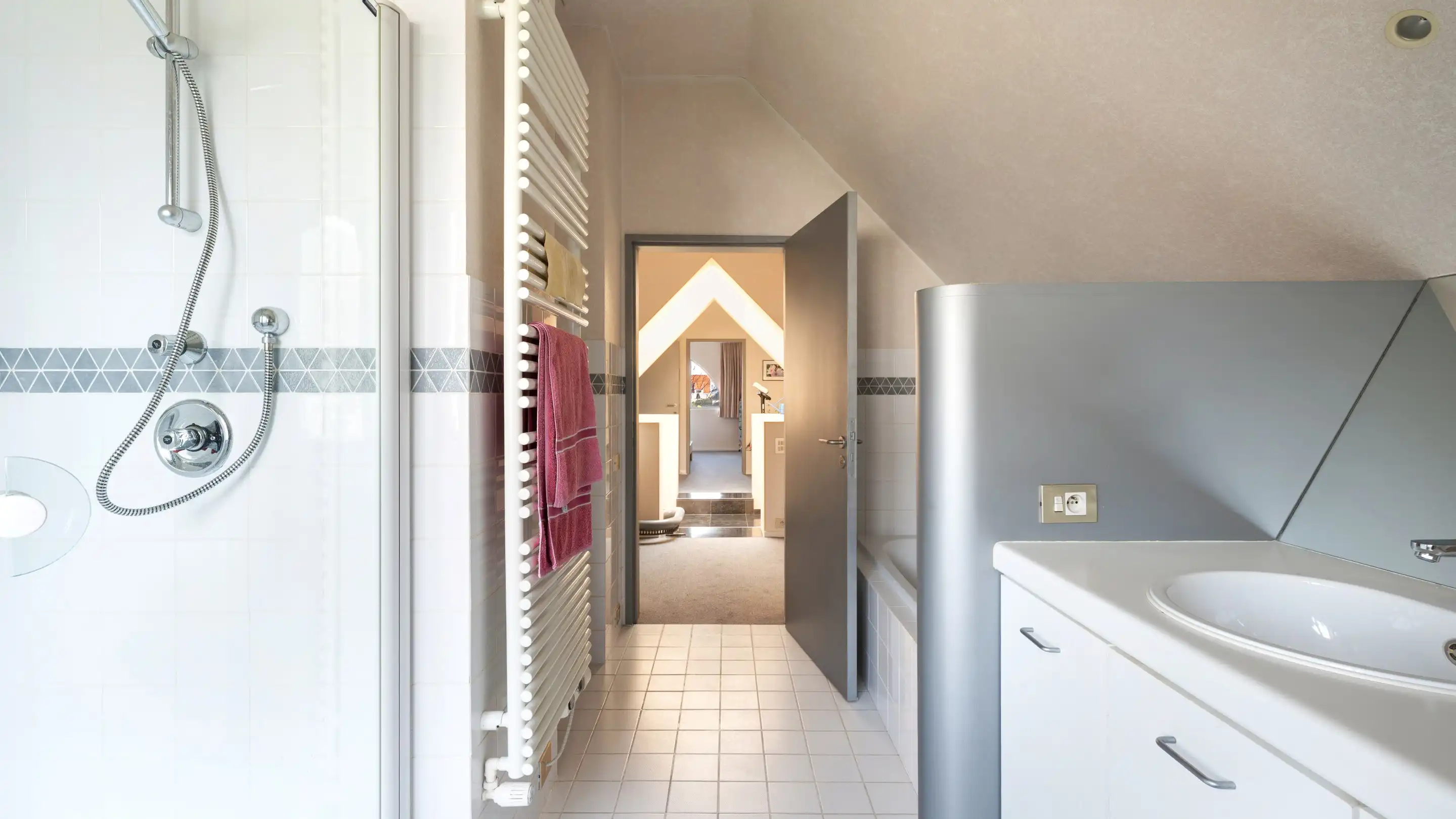 Karaktervolle villa rustig gelegen op korte wandelafstand van de Zeedijk, Het Zegemeer en het commerciële hart van Knokke, foto 22