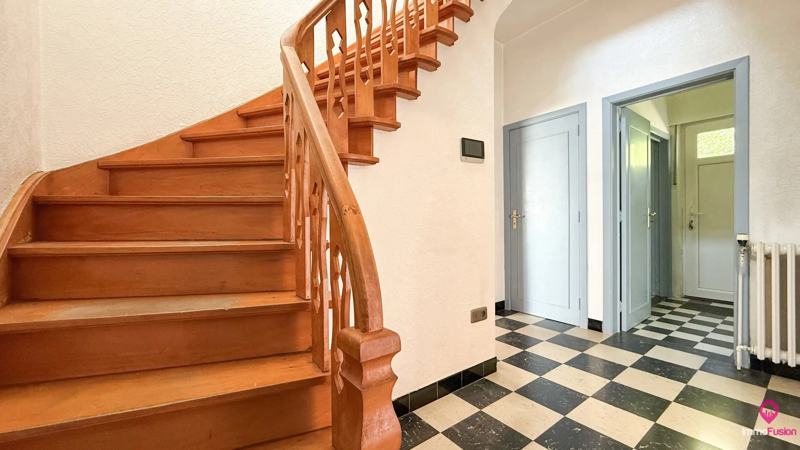 Ruime open bebouwing van 328m² met 5 slpk op toplocatie! foto 21