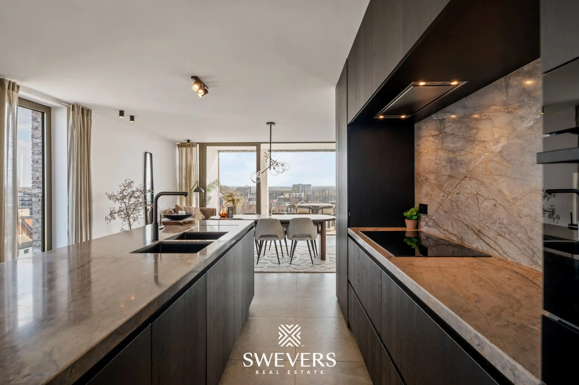 Uniek en luxueus penthouse van 222 m² op 8 ste verdieping in centrum Beringen  foto 12