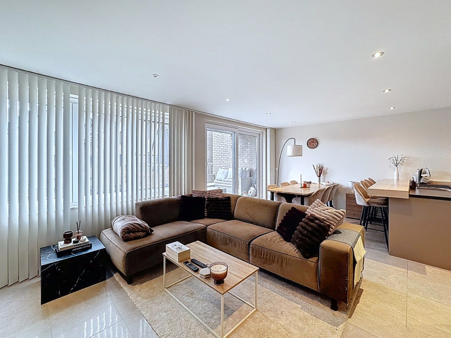 Recent en centraal gelegen app. met 2 slaapkamers, terras en autostandplaats foto 4