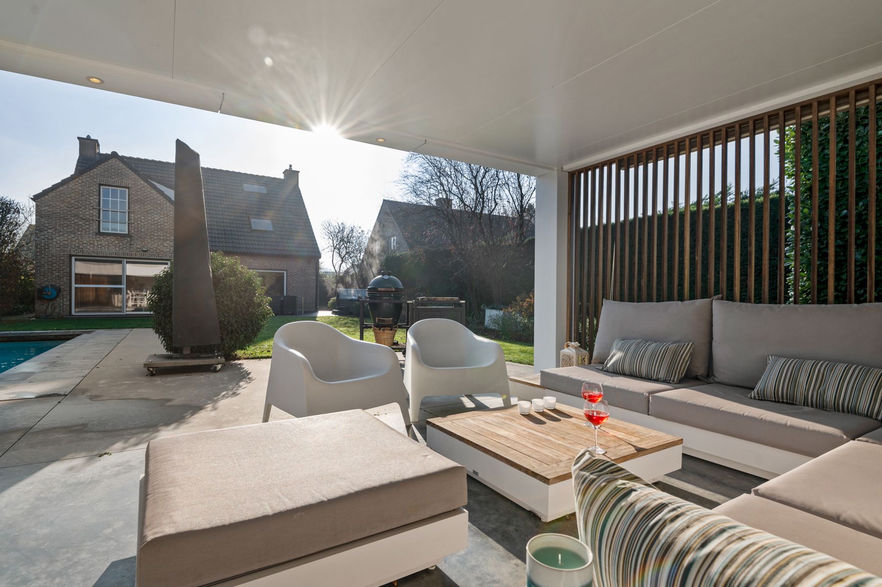 IN OPTIE - Energiezuinige villa met zwembad in een doodlopende straat. foto 28