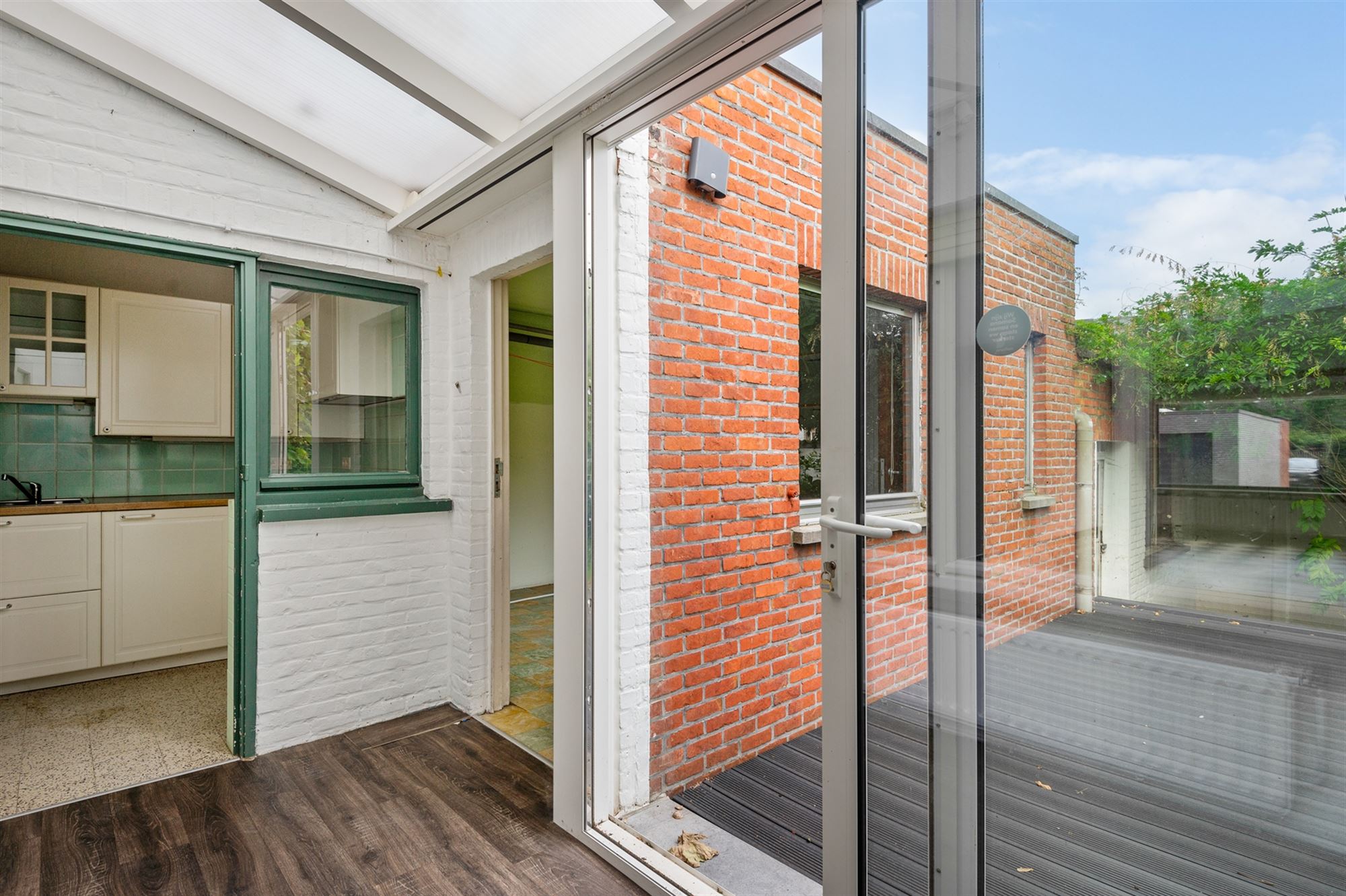 Op te frissen woning met naastliggende garages te Muizen foto 6