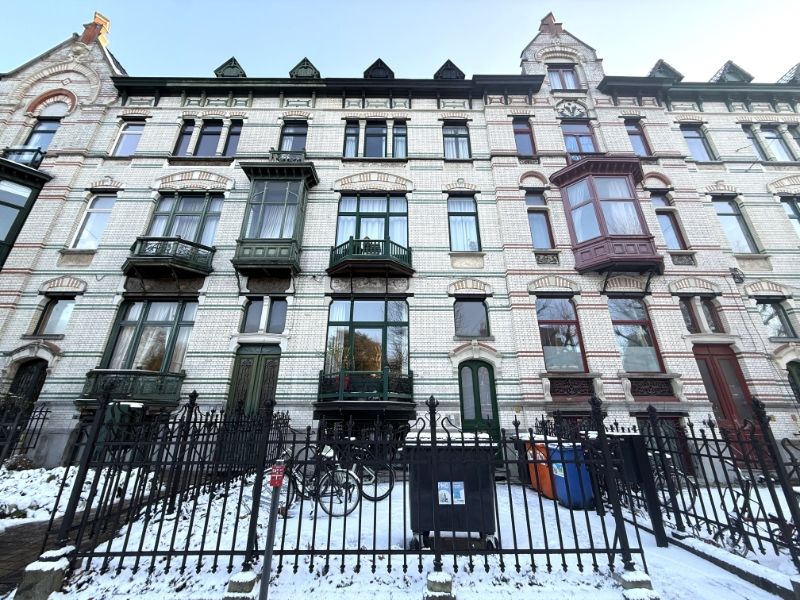 Prachtig gerenoveerde studio met terras aan het Citadelpark foto {{pictureIndex}}