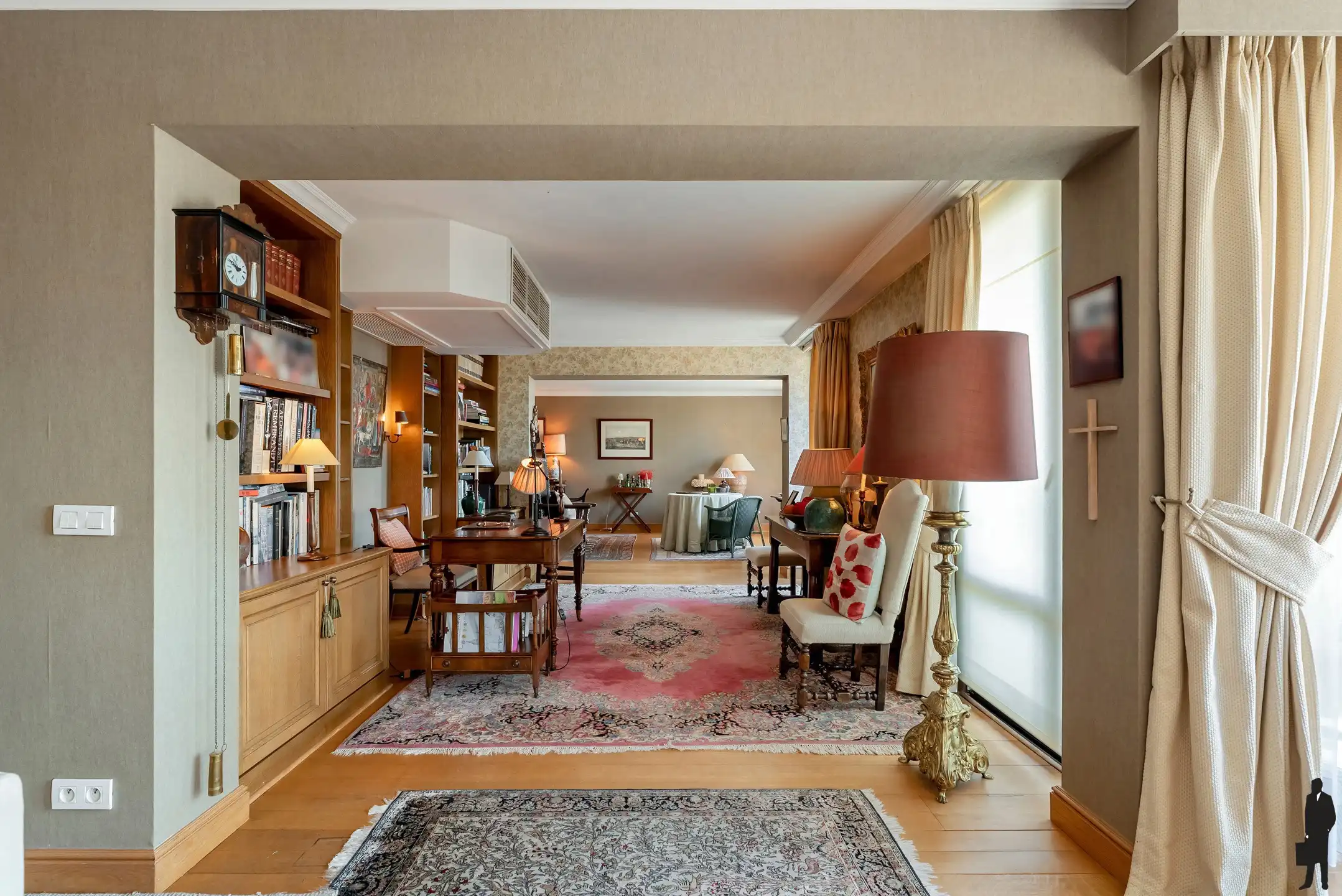 Exclusief appartement van 244m² op de Grote Markt foto 5