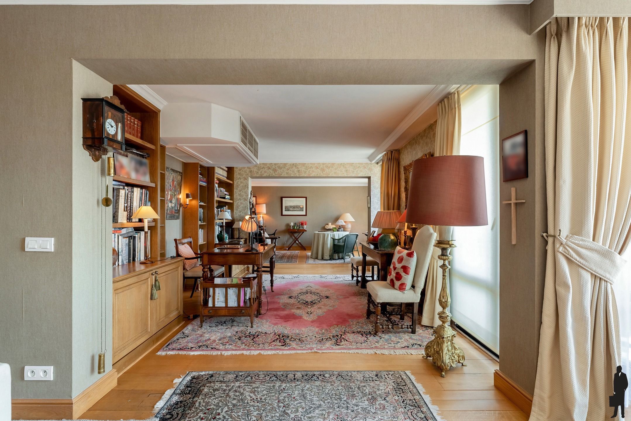 Exclusief appartement van 244m² op de Grote Markt foto 5