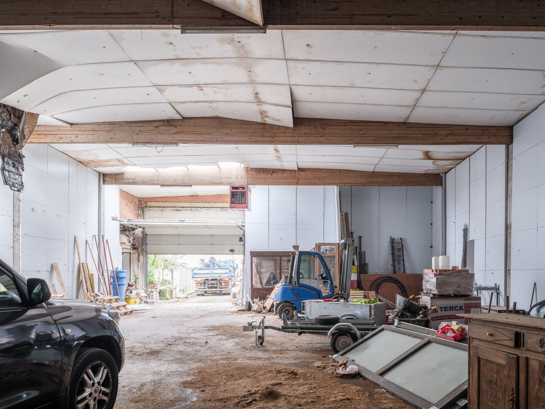 Unieke kans! Loods van 425 m² in centrum Kortrijk. foto 2