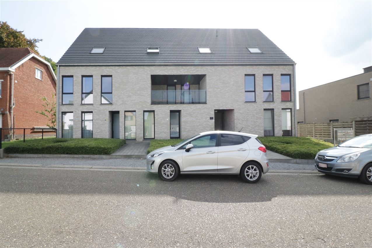 Duplex met 2 slpk., zuidterras en autostplts op rustige locatie foto 25