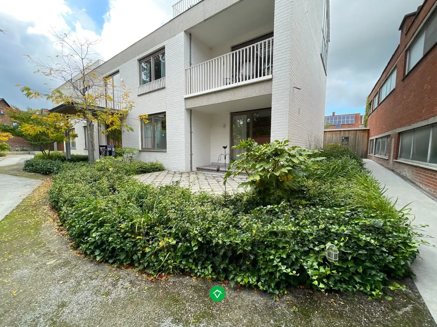 Gelijkvloers appartement met één slaapkamer te Rumbeke foto {{pictureIndex}}