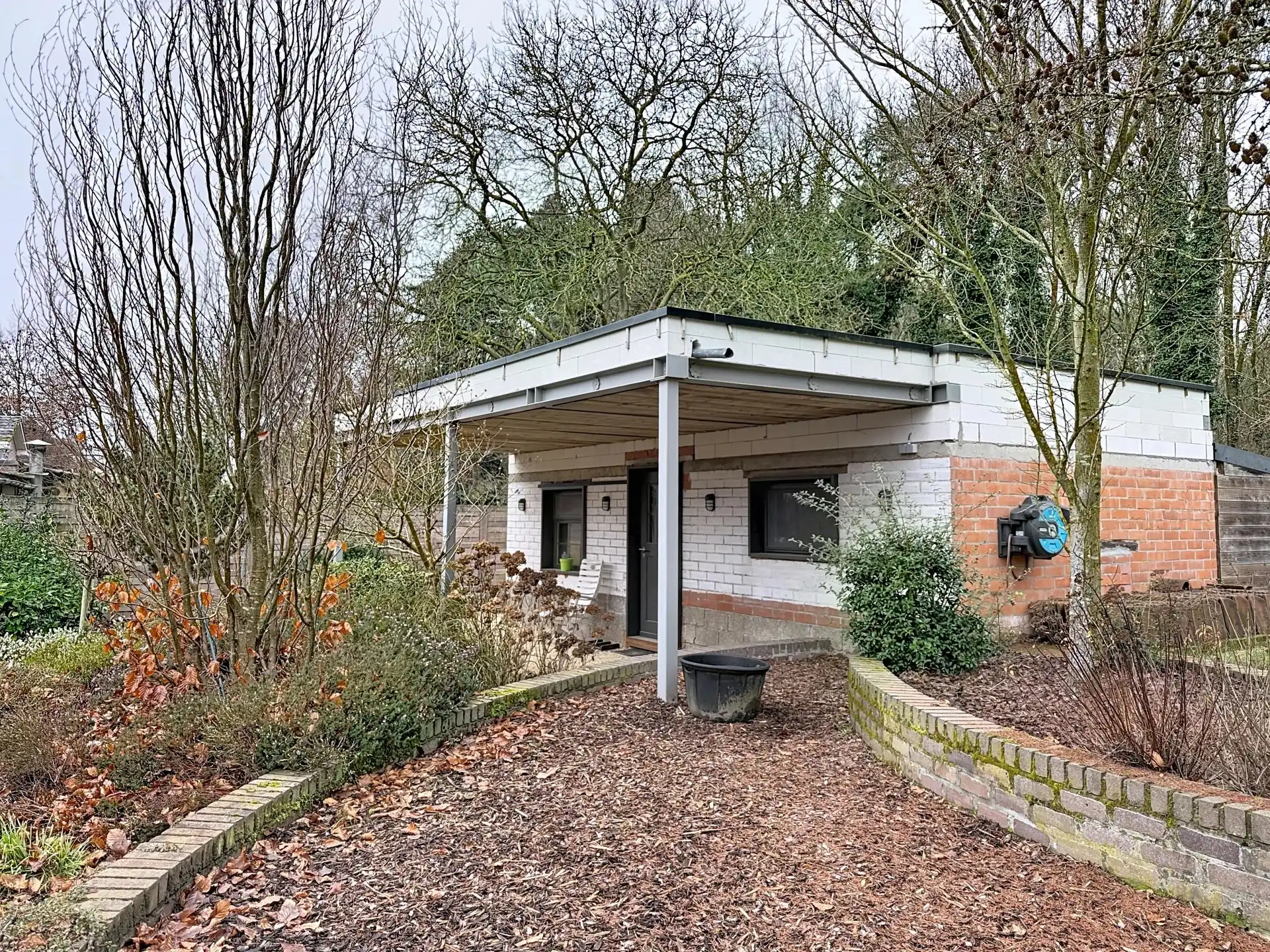 Op te frissen woning met 4 slaapkamers op een groot perceel. foto 38