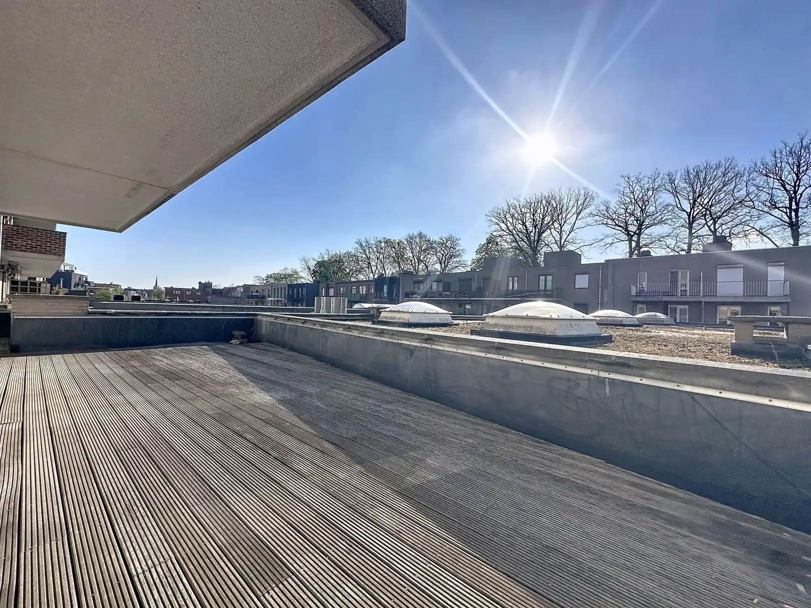 Appartement met ruim terras en P in centrum Brasschaat  foto 8