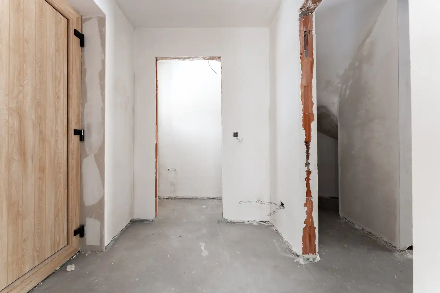 Charmante gerenoveerde CASCO + woning te koop in Leopoldsburg - 4 slaapkamers, 1 badkamer, ruime keuken en 2 toiletten op 237 m², volledig gerenoveerd in 2026! foto 3