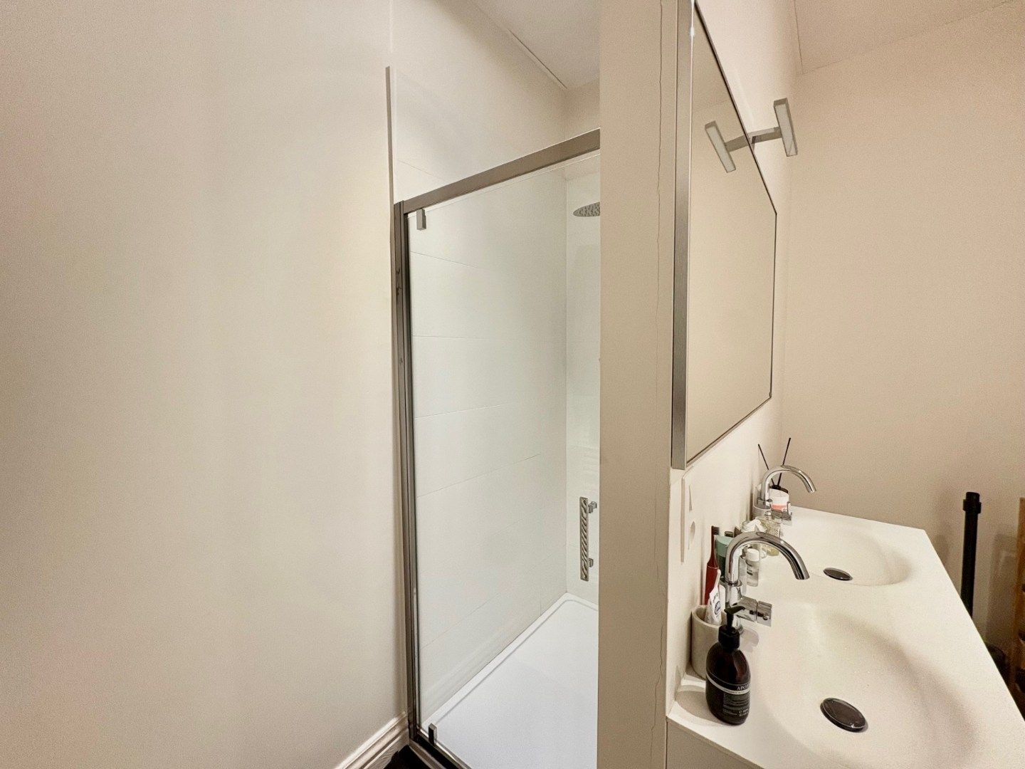 Sfeervol 1-slaapkamerappartement met groot terras foto 9