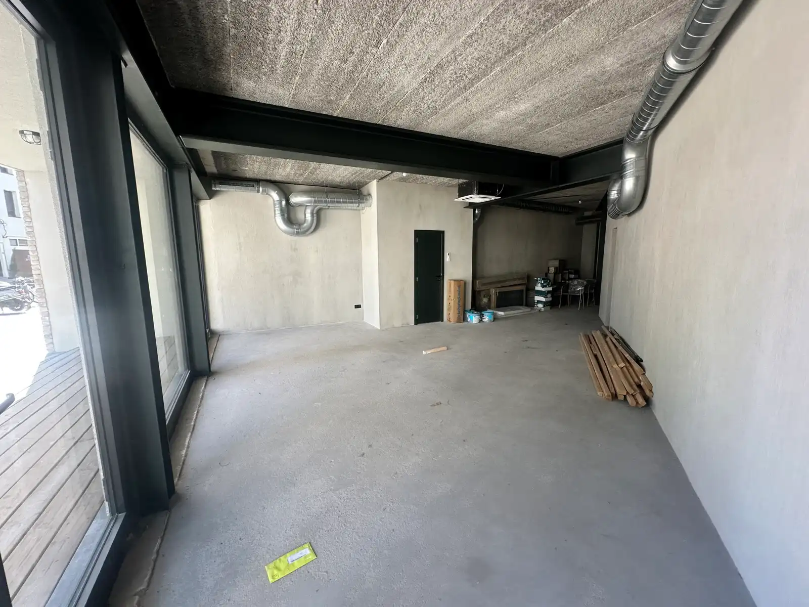Horecapand met overdekt terras en privatieve tuin foto 4