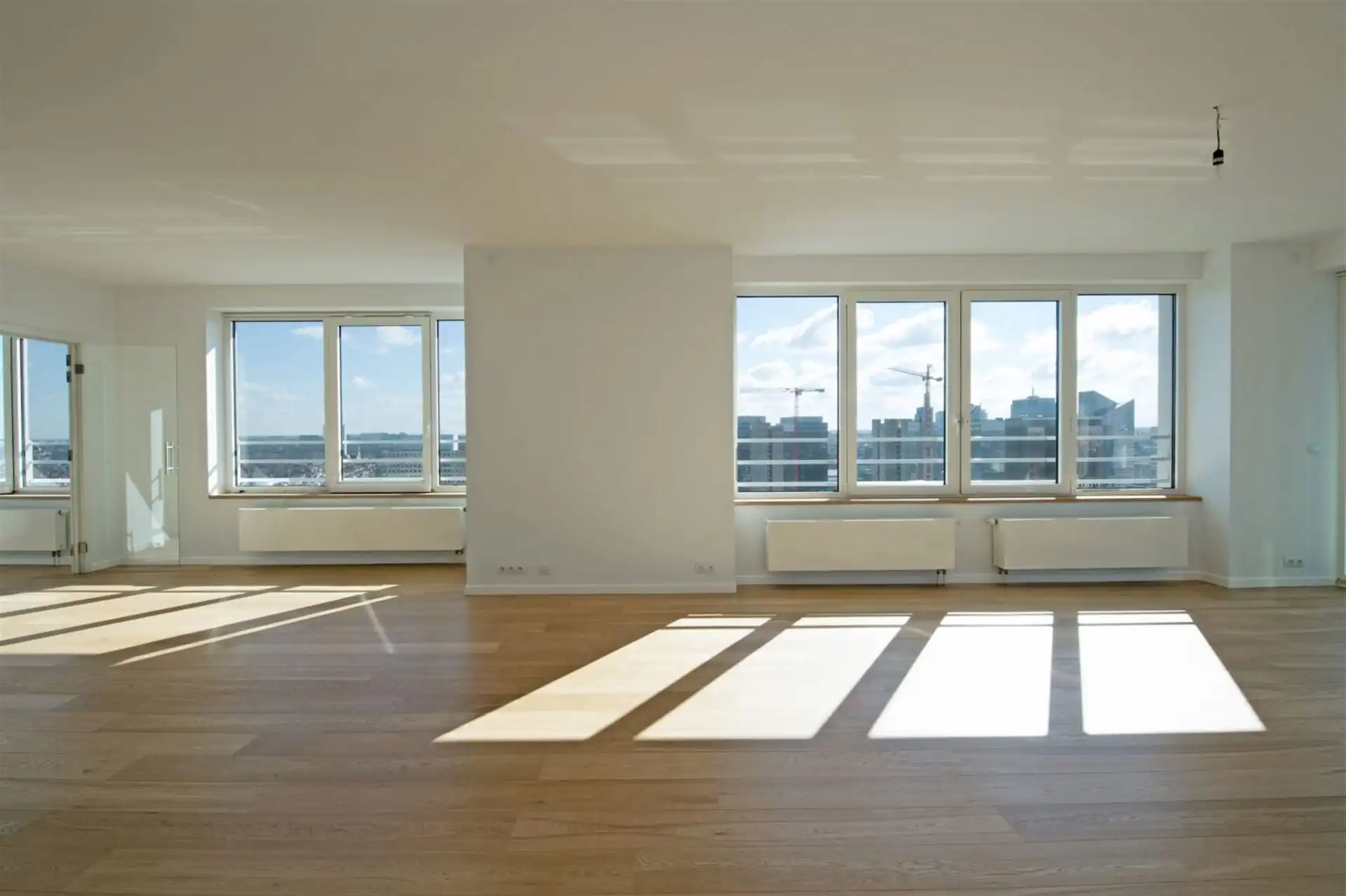 Exclusief appartement met panoramisch uitzicht over Brussel van ± 180 m² foto 2