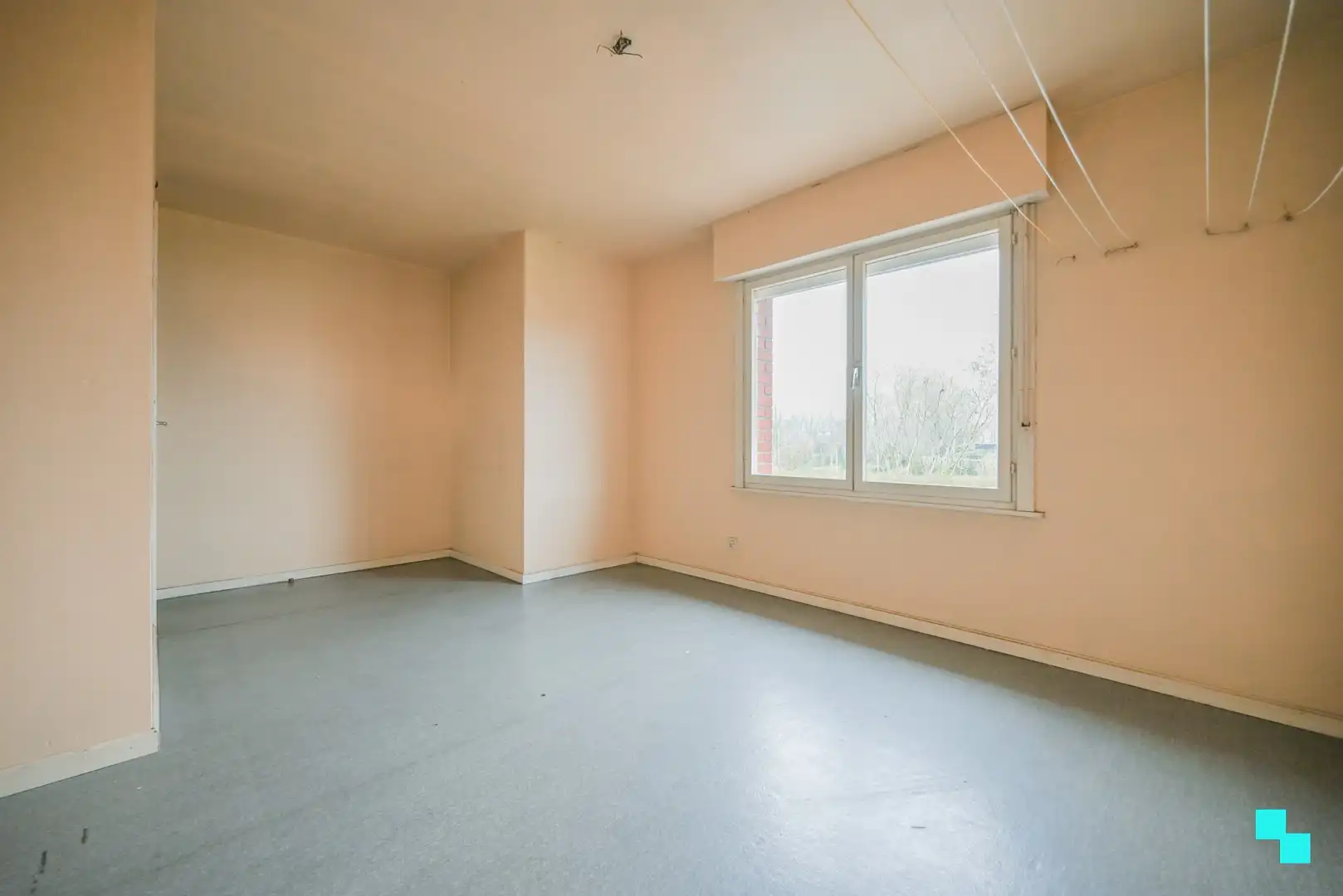 Ruime woonst met vier slaapkamers in het hartje van Kachtem foto 23