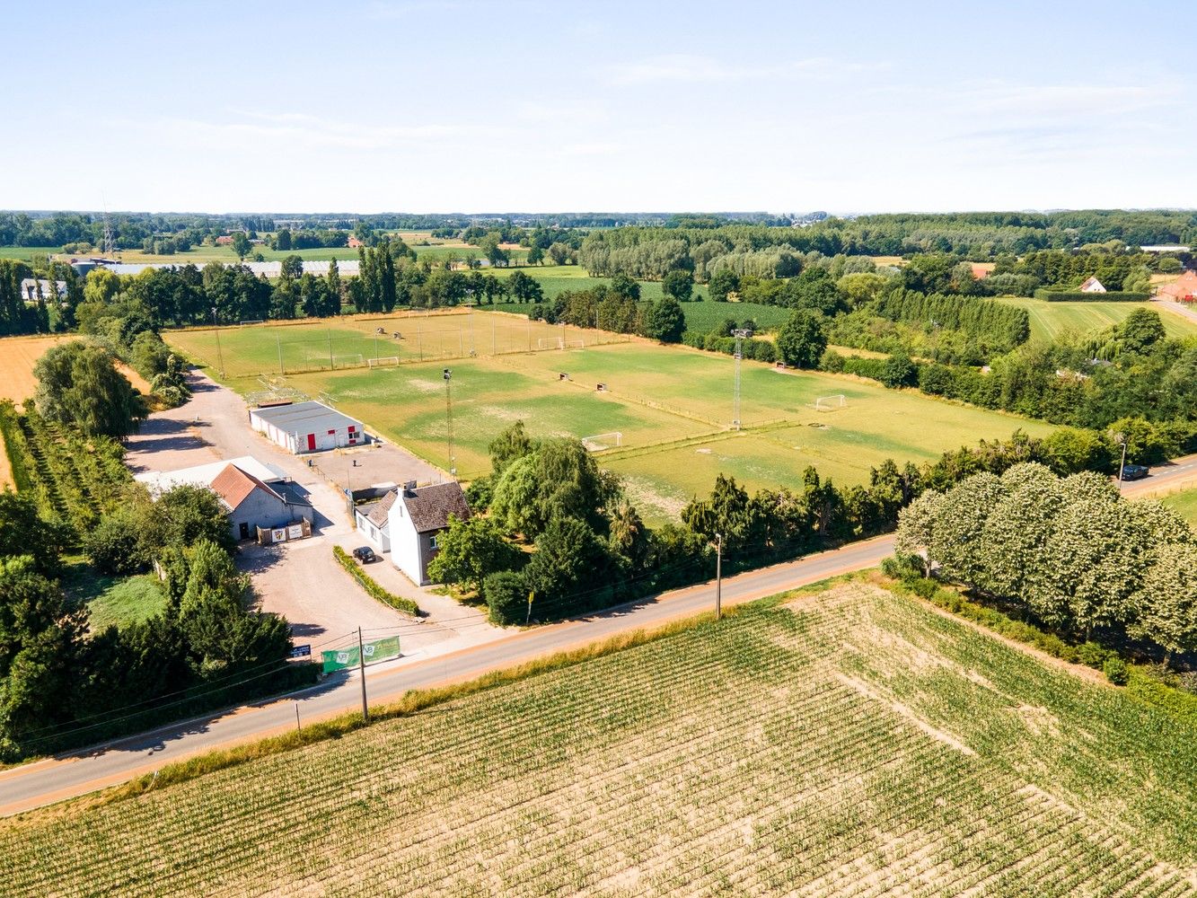 Sportaccommodatie met een zeer goede bereikbaarheid op 4 ha te Boechout foto 7