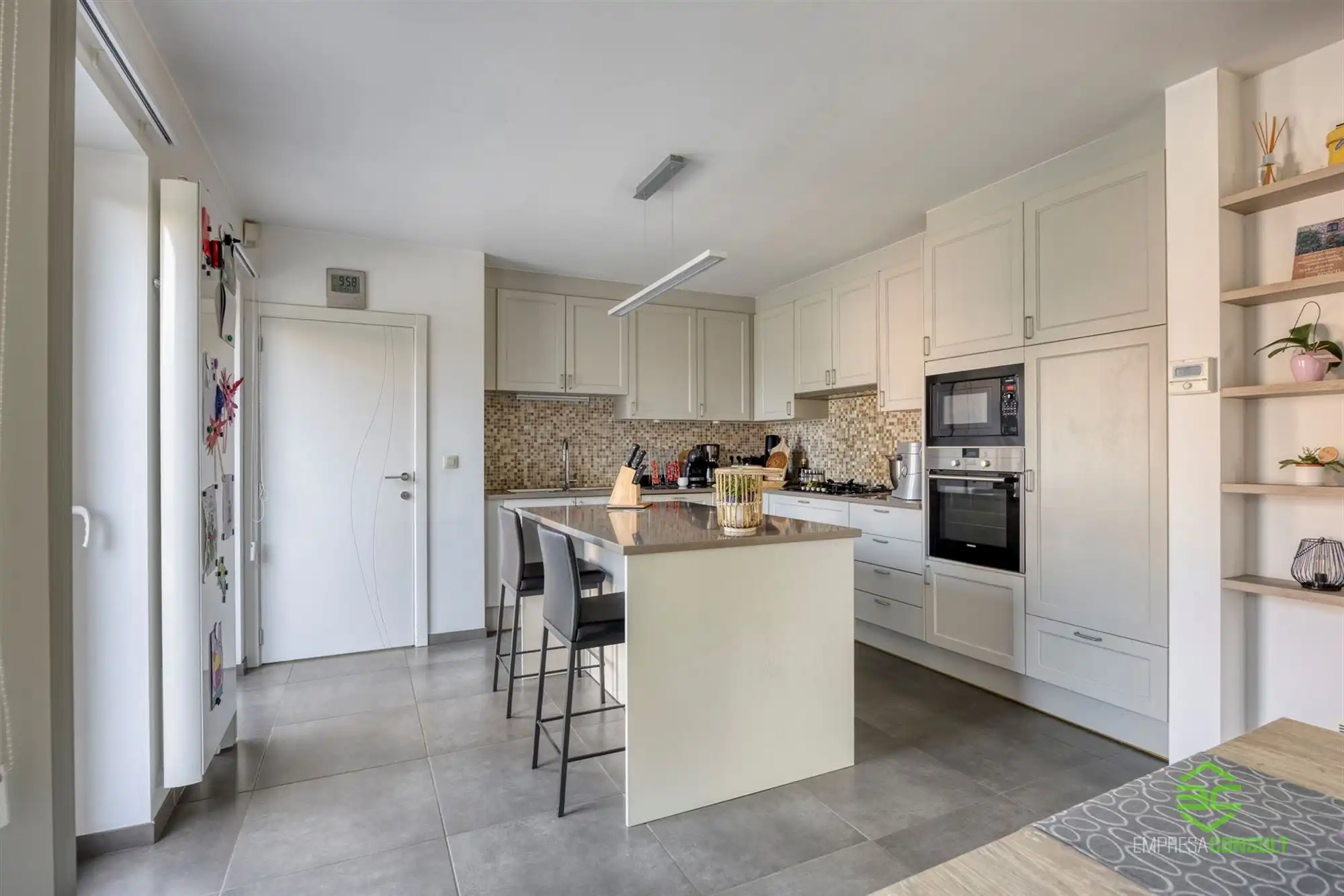 Instapklare woning met aparte garage en werkplaats van 150m² in Schulen! foto 8