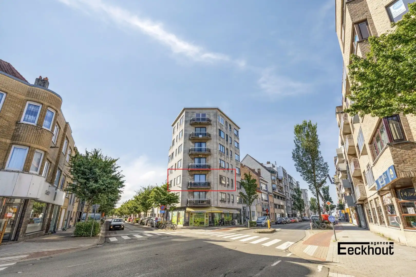 Instapklaar appartement met terras en 2 slaapkamers op gunstige ligging. foto 13