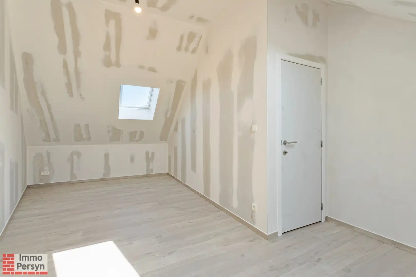 Instapklare halfopen bebouwing met 3 slaapkamers foto 23